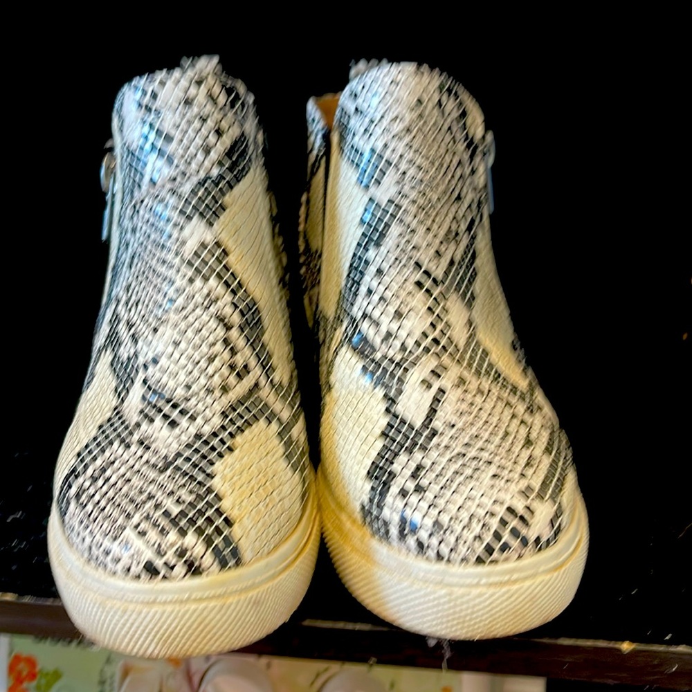 Leopard ankle sneakers